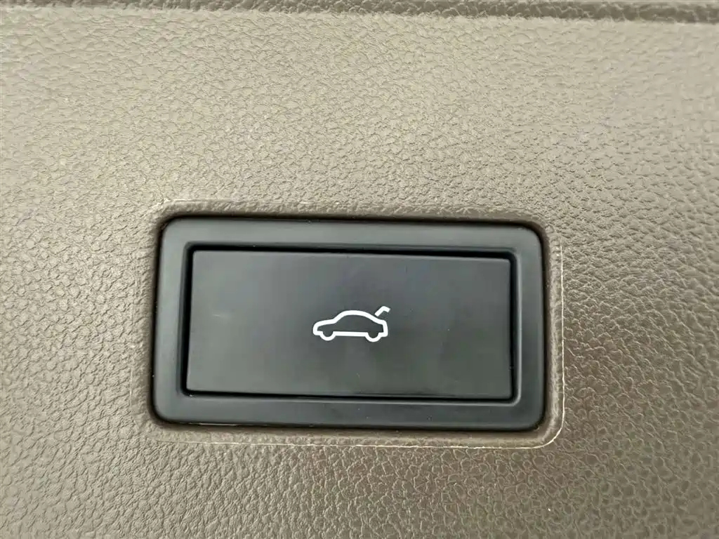 VOLKSWAGEN VILORAN 2024