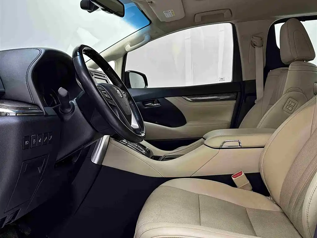 TOYOTA ALPHARD 2018