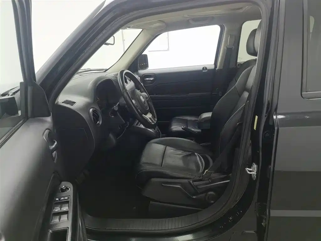 JEEP FREEDOM 客 2014