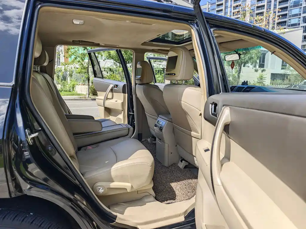 TOYOTA HIGHLANDER 2011