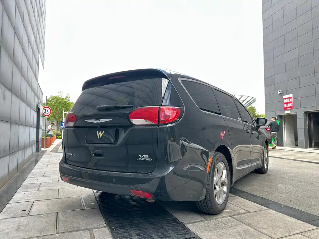 CHRYSLER BIG 捷龙 IMPORT 2017