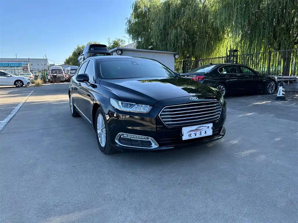 FORD TAURUS 2015