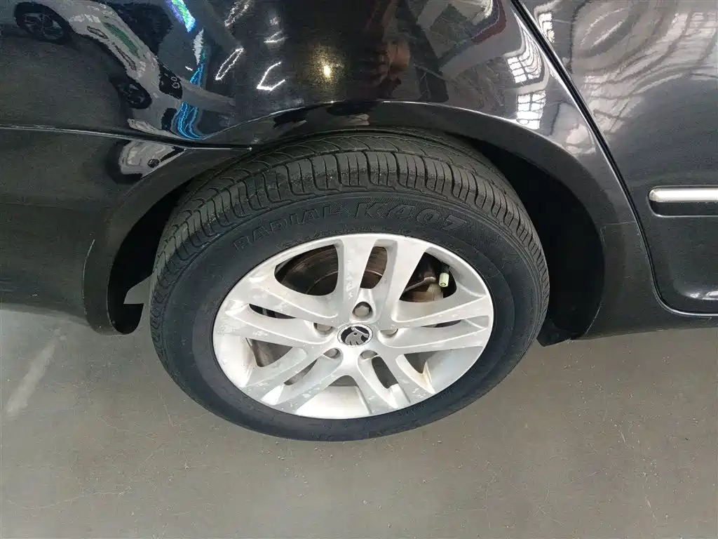 SKODA OCTAVIA 2014