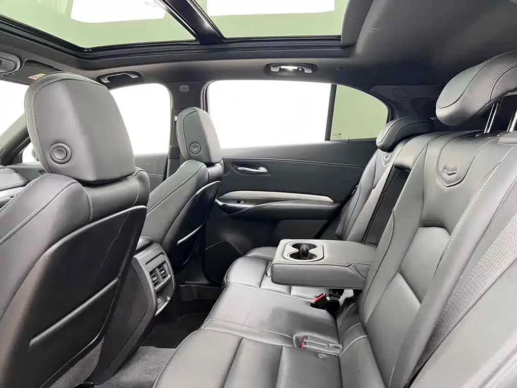 CADILLAC XT4 2021