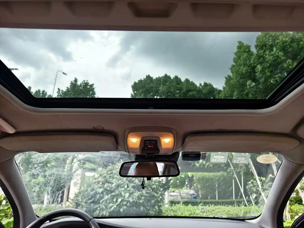 VOLVO V60 2013