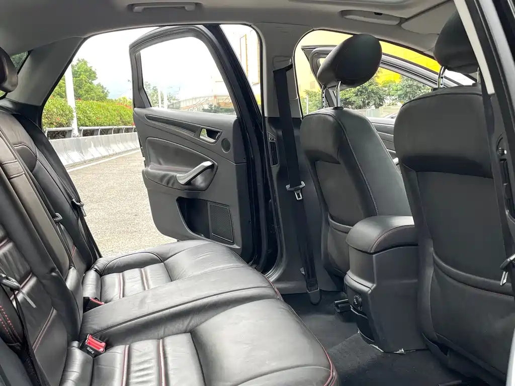 FORD MONDEO - WINNER 2012