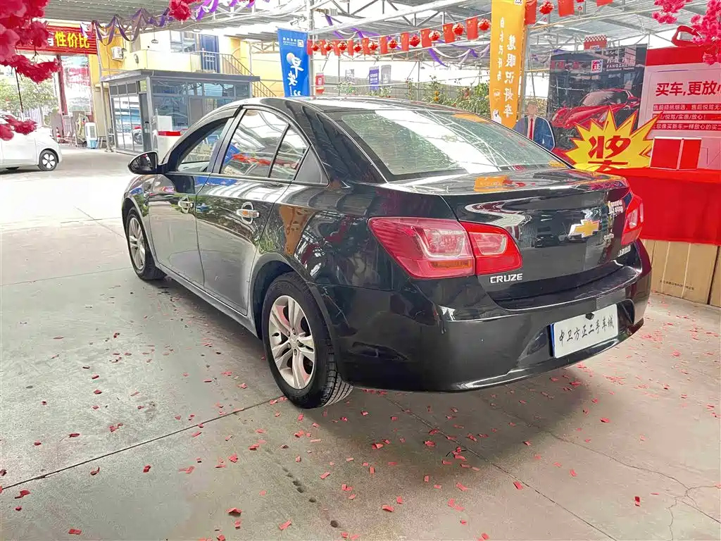CHEVROLET CRUZE 2015