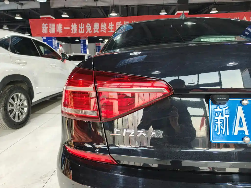 VOLKSWAGEN PASSAT 2017