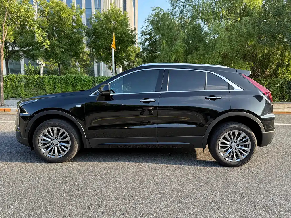 CADILLAC XT4 2024