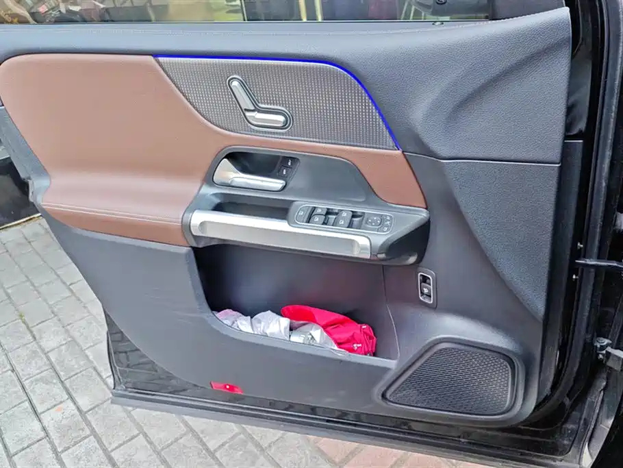 MERCEDES BENZ GLB 2021