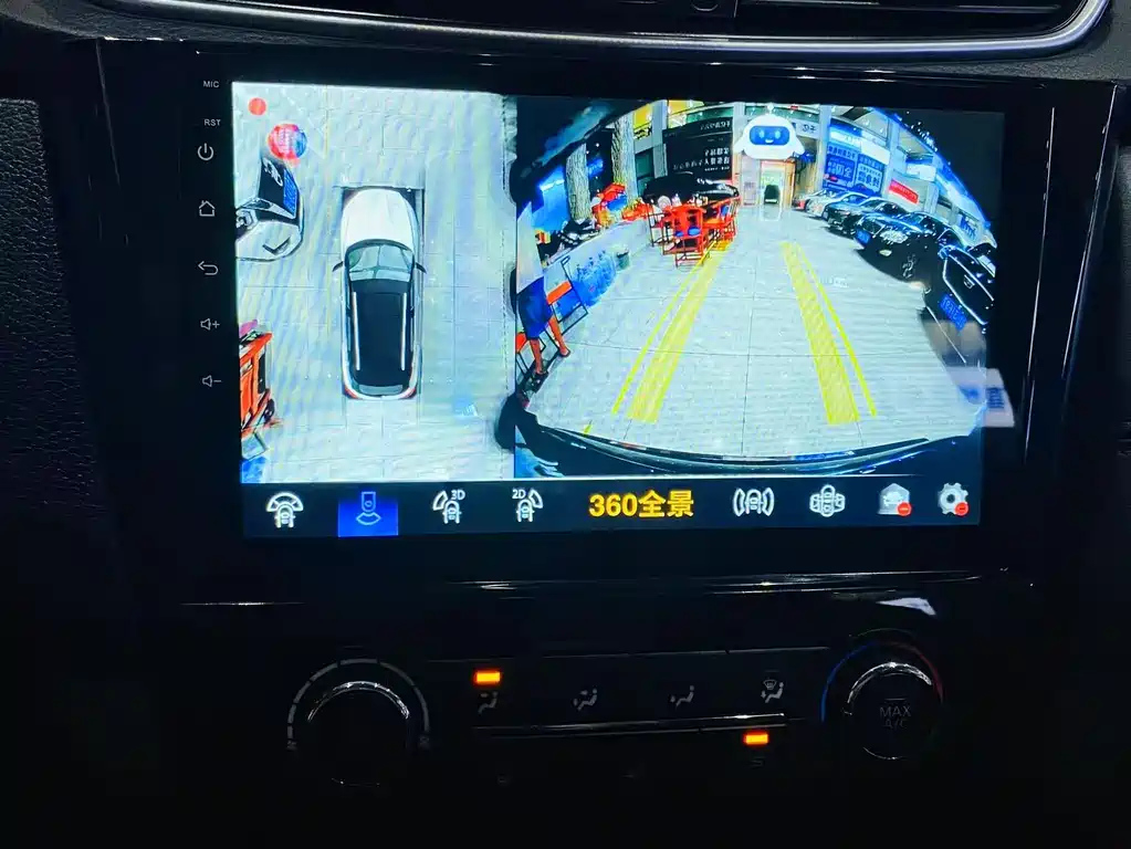 NISSAN QASHQAI 2019