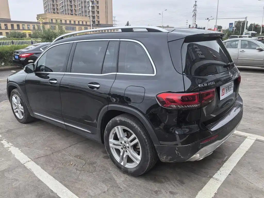 MERCEDES BENZ GLB 2021