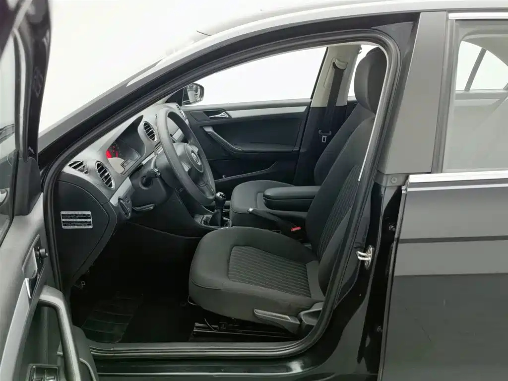 VOLKSWAGEN JETTA 2016