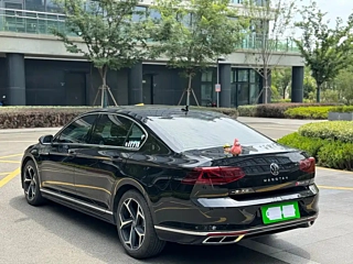 VOLKSWAGEN MAGOTAN 2023