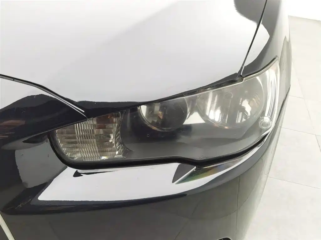 MITSUBISHI LANCER EX 2013