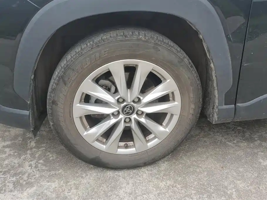 TOYOTA COROLLA CROSS 2023