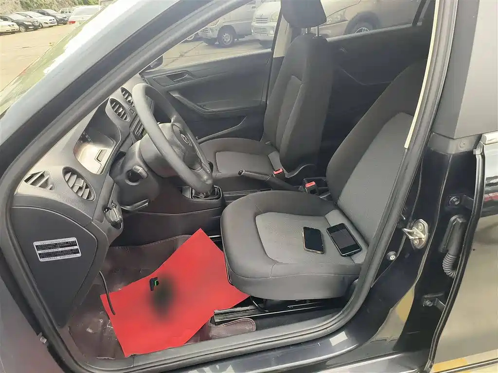 VOLKSWAGEN JETTA 2013