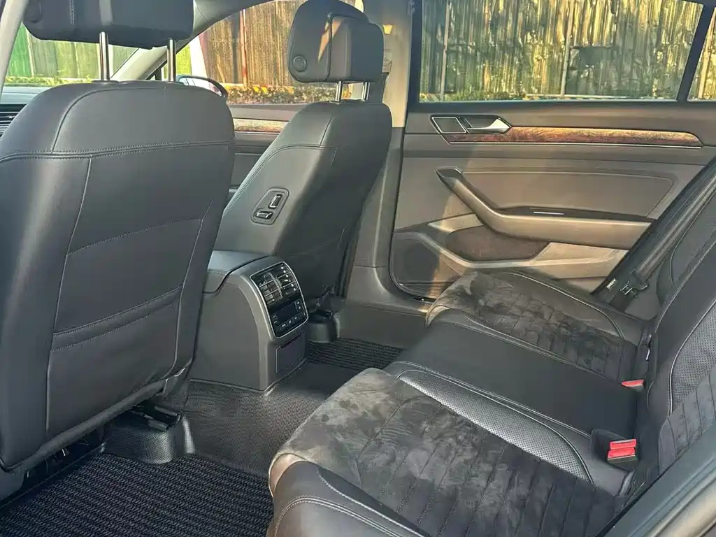 VOLKSWAGEN MAGOTAN 2017