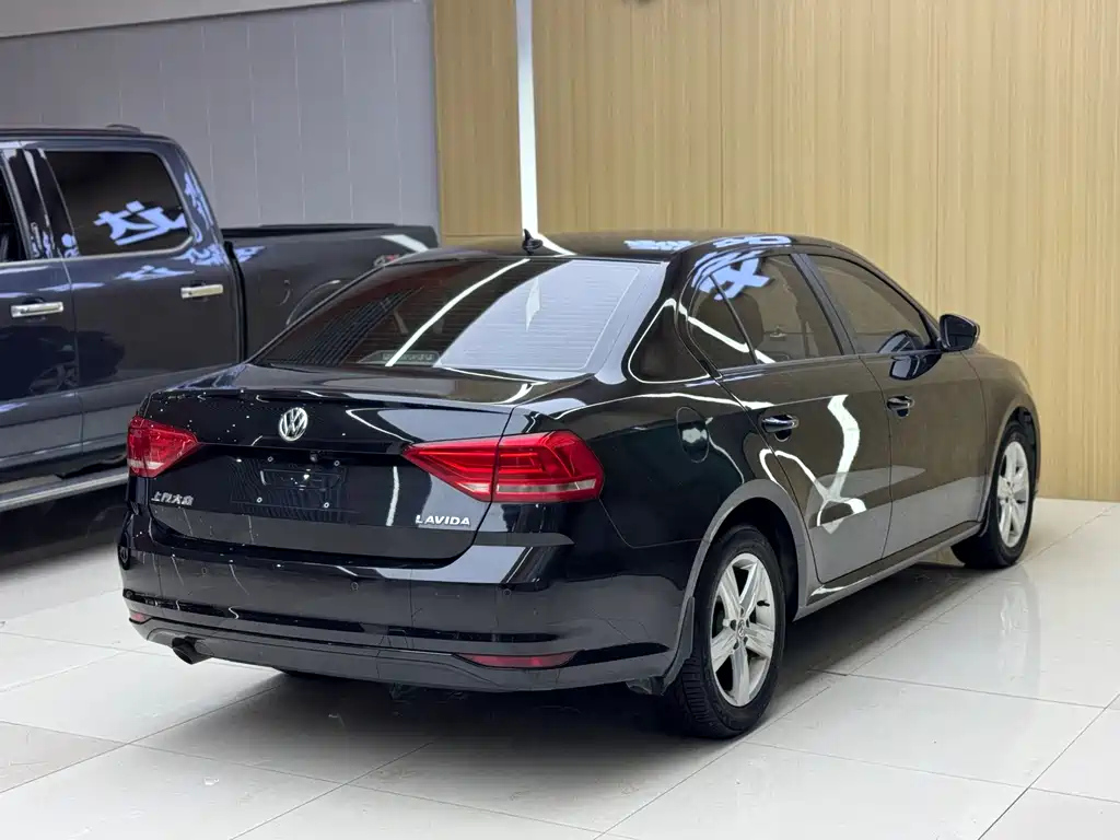 VOLKSWAGEN LAVIDA 2018