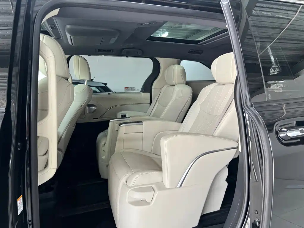 TOYOTA SIENNA SIENNA 2024