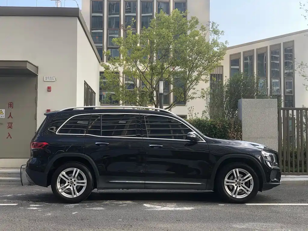 MERCEDES BENZ GLB 2022