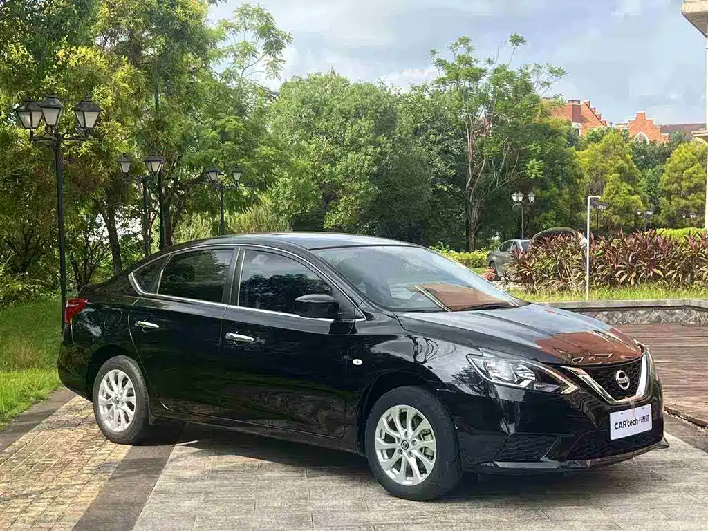 NISSAN SYLPHY 2019
