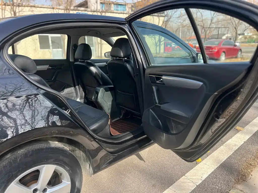 VOLKSWAGEN LAVIDA 2013