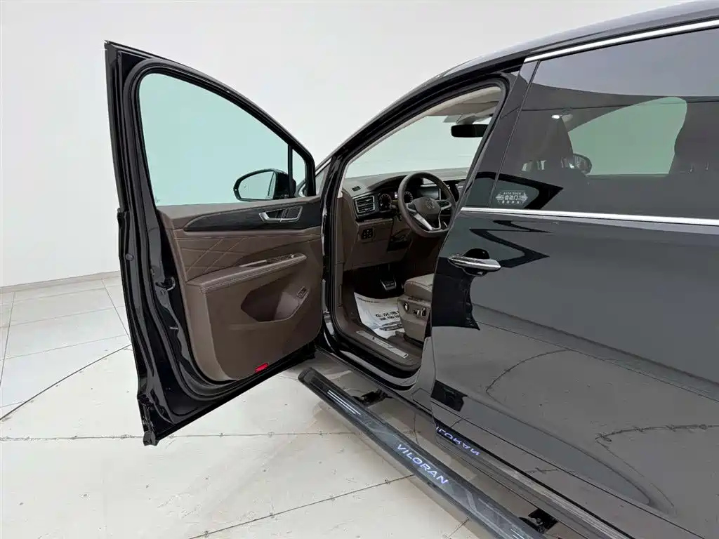 VOLKSWAGEN VILORAN 2024