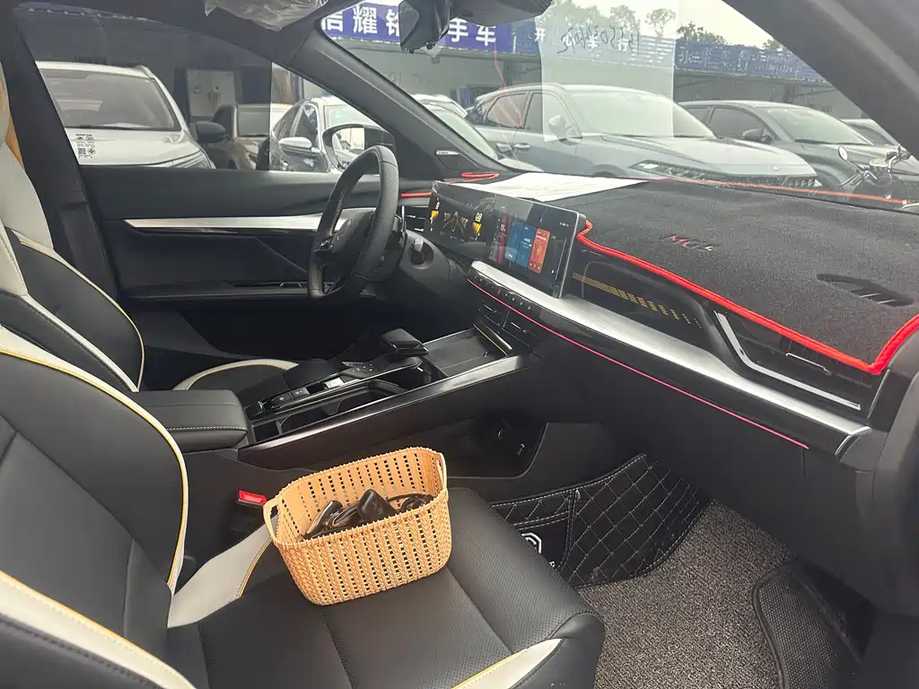 MG MG5 SCORPIO 2022