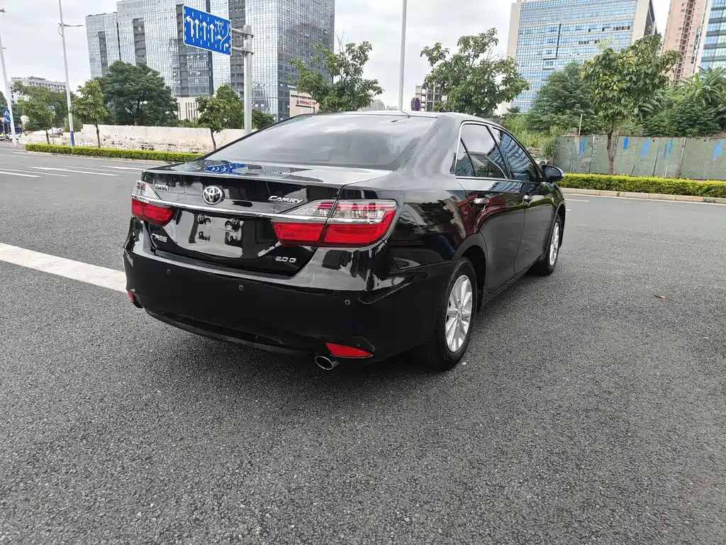 TOYOTA CAMRY 2015