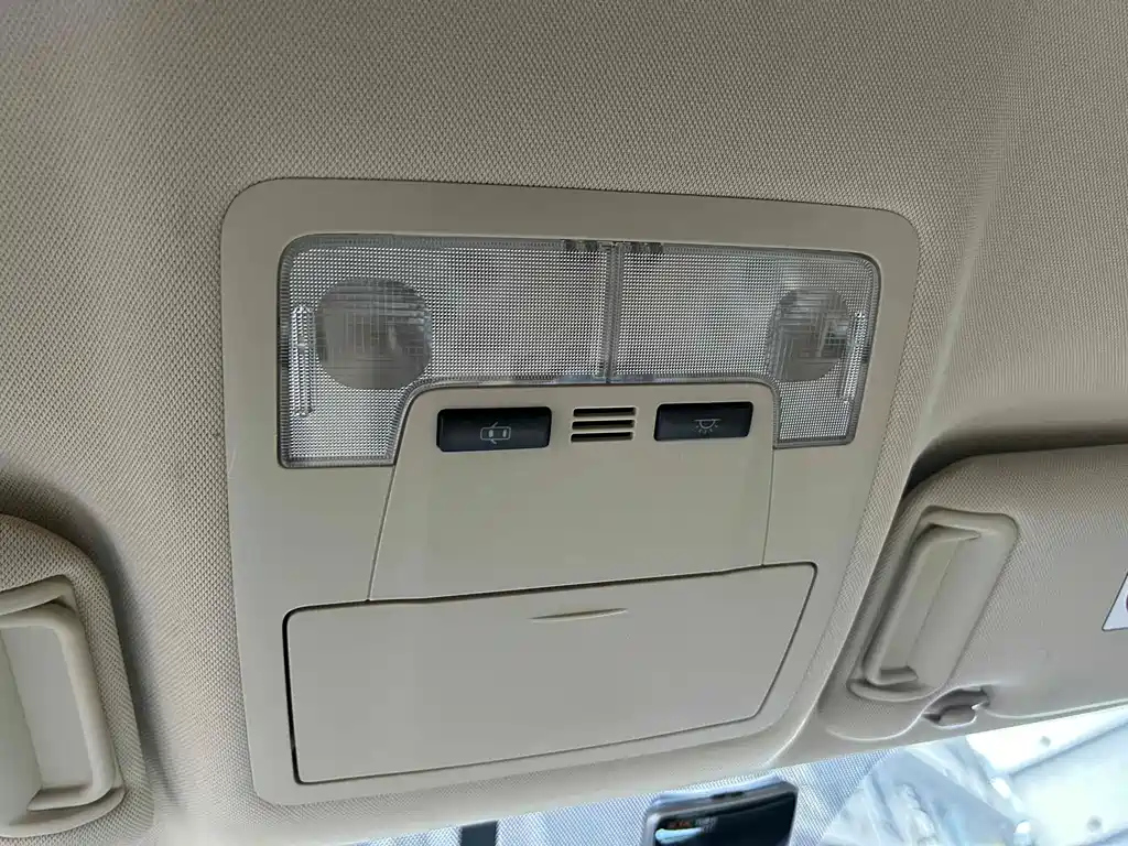 TOYOTA HIGHLANDER 2016