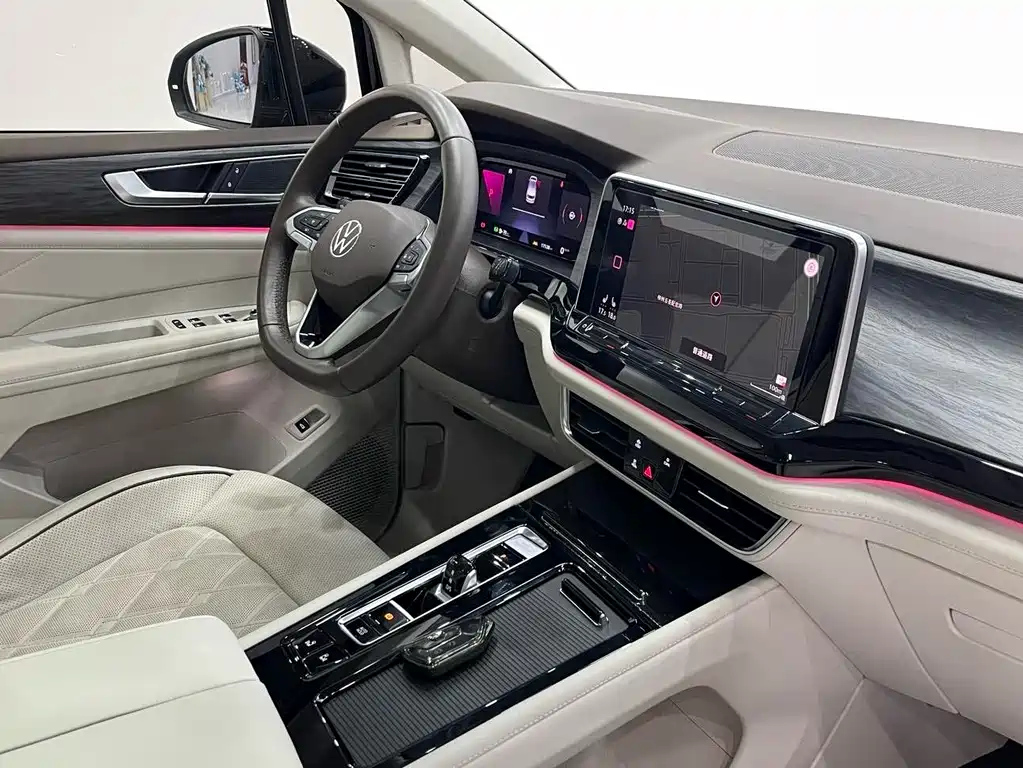 VOLKSWAGEN VILORAN 2023