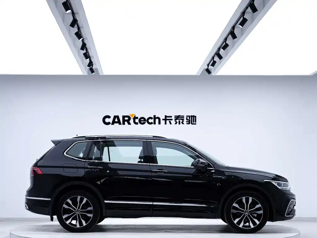 VOLKSWAGEN TIGUAN L 2024