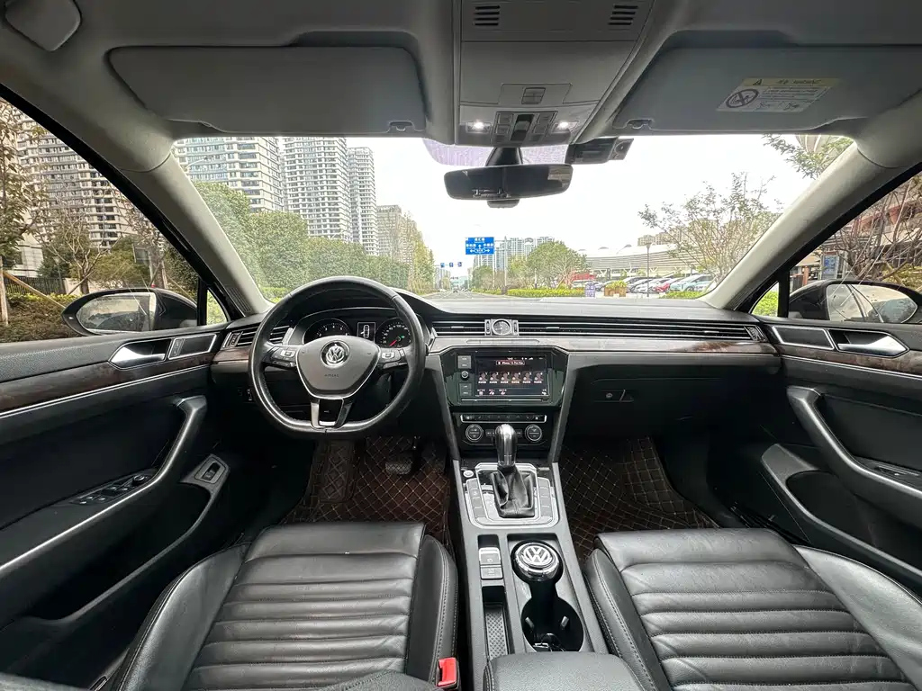 VOLKSWAGEN MAGOTAN 2019