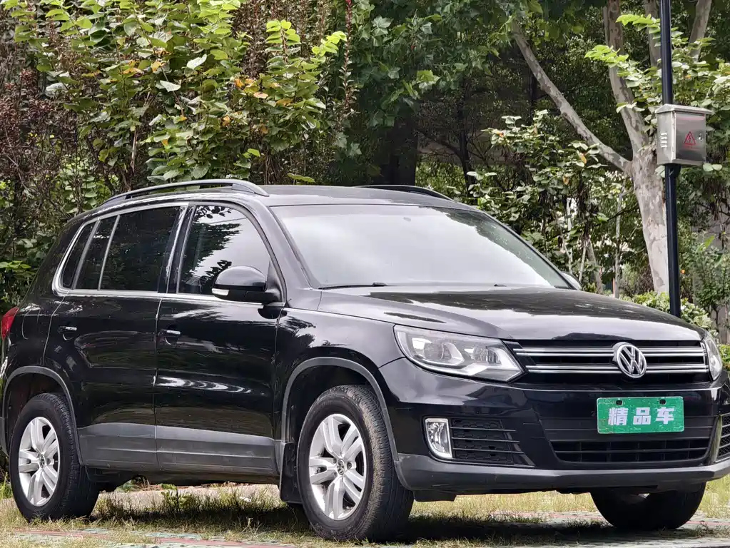 VOLKSWAGEN TIGUAN 2015