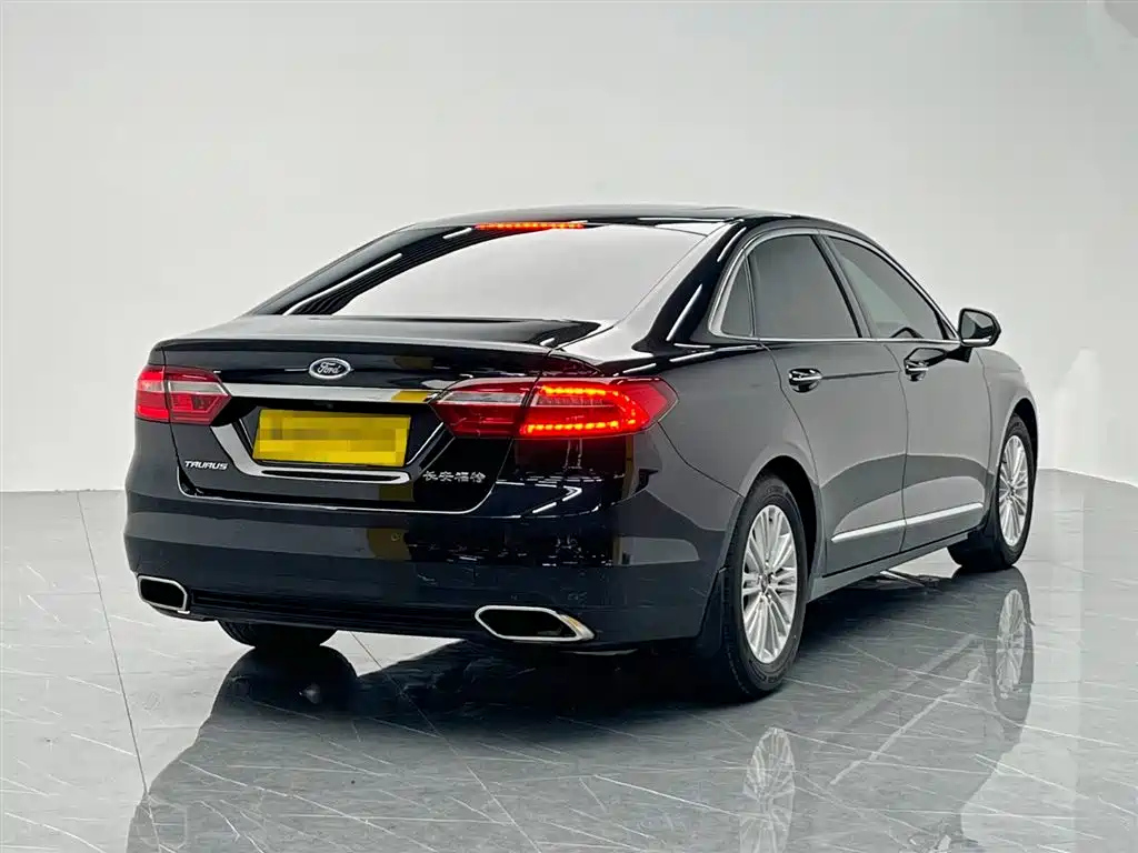 FORD TAURUS 2016