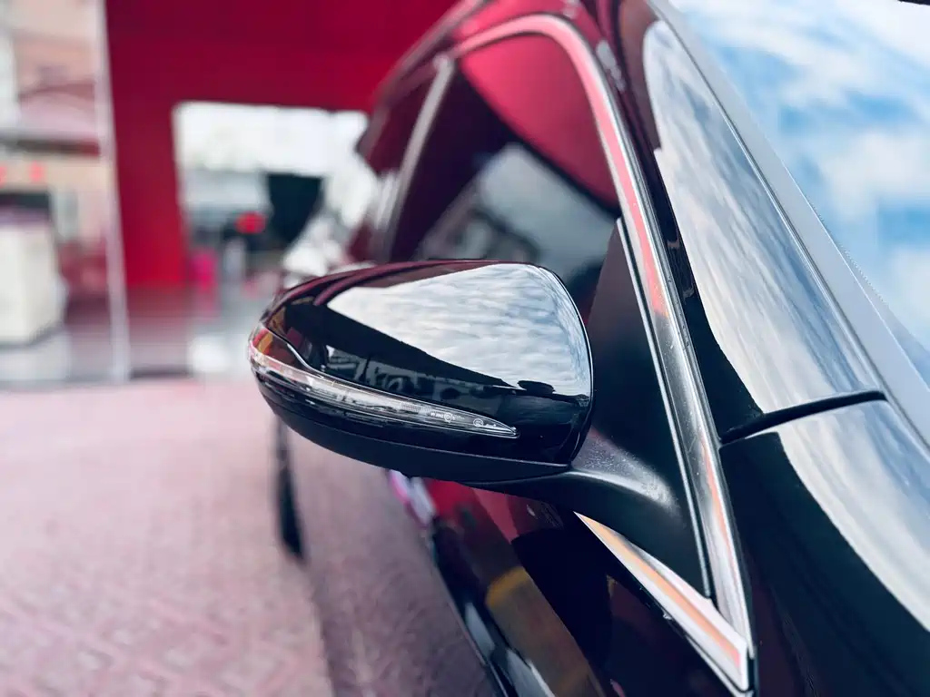 MERCEDES BENZ GLB 2024