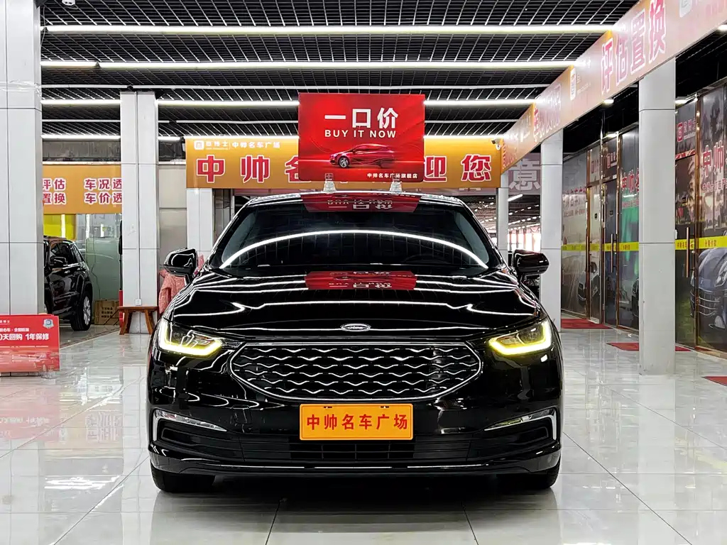 FORD TAURUS 2021