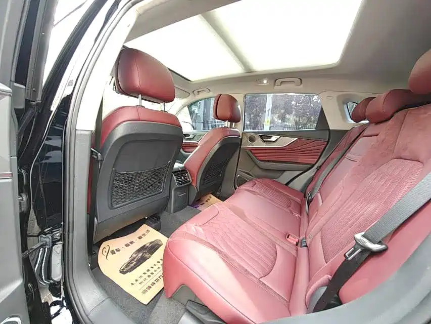 HONGQI HS5 2023