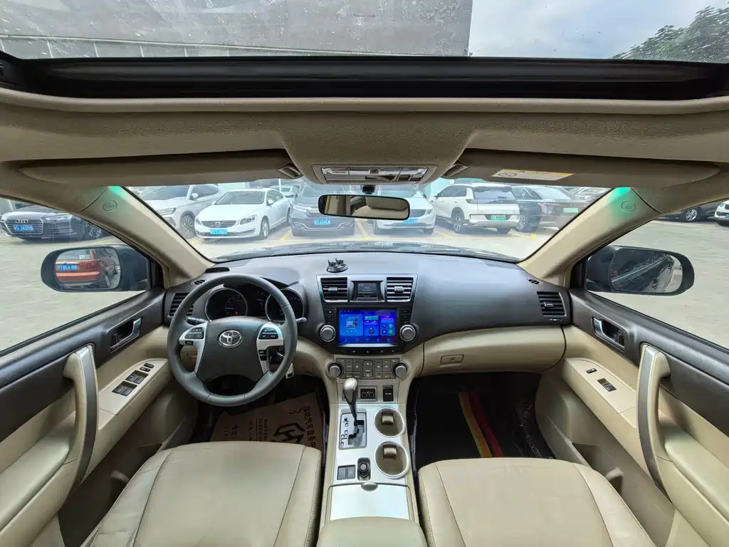 TOYOTA HIGHLANDER 2014