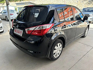 VENUCIA R50  2013 YEAR 1.6L MANUAL FASHION EDITION 2013