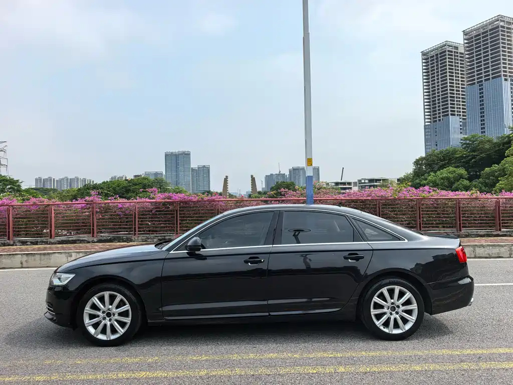AUDI A6L 2015