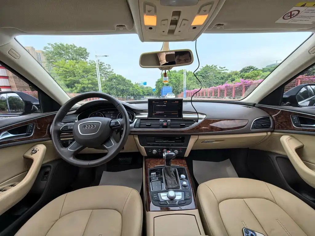 AUDI A6L 2015