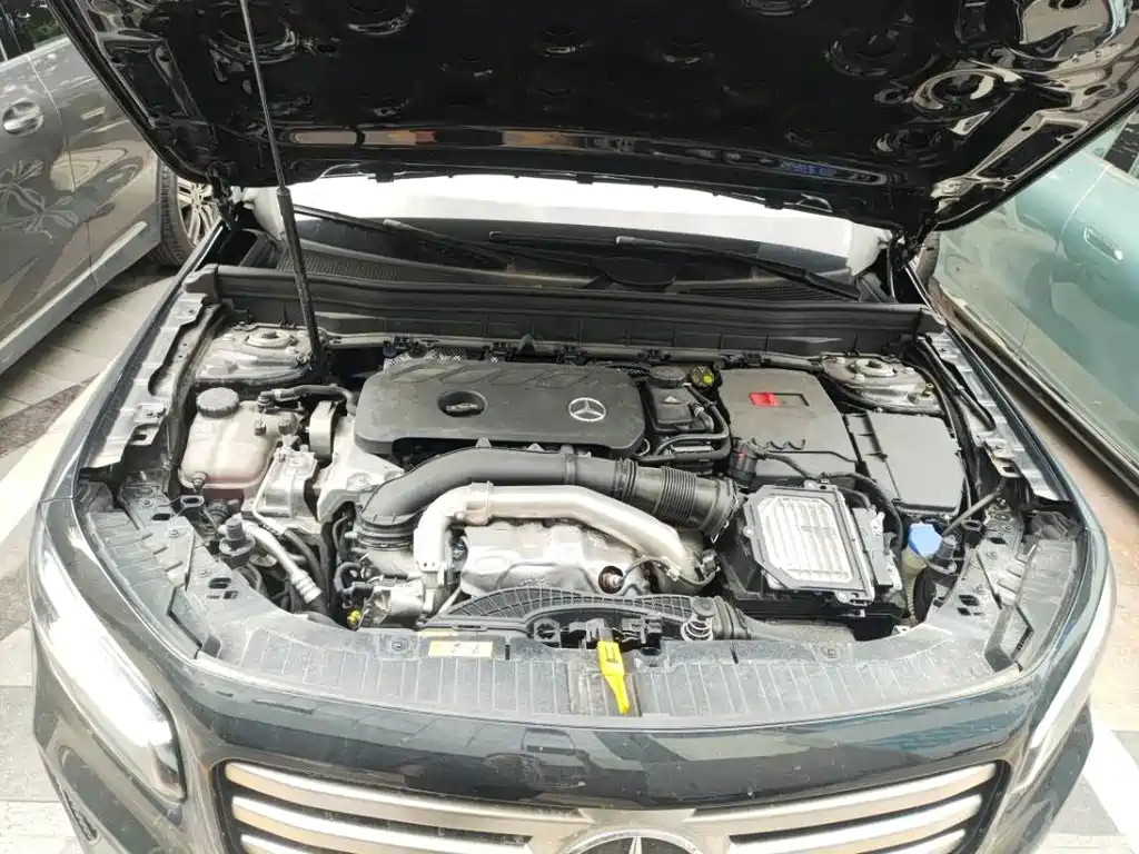MERCEDES BENZ GLB 2023