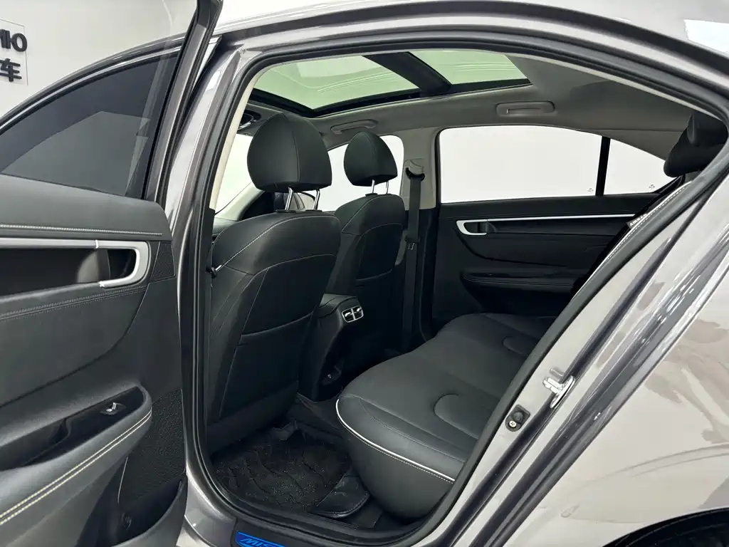 HYUNDAI MISTRA 2021