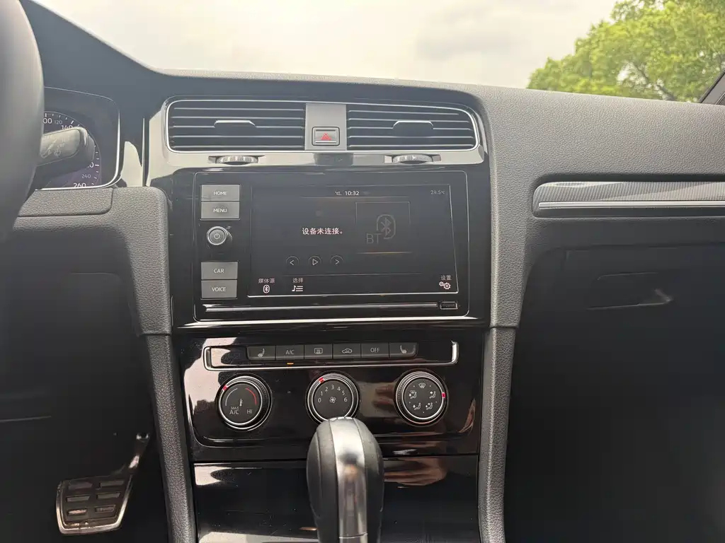 VOLKSWAGEN GOLF 2020