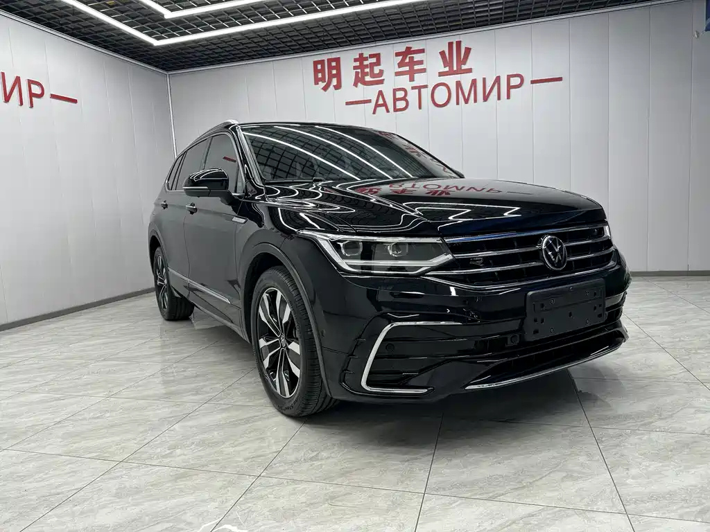 VOLKSWAGEN TIGUAN L 2021