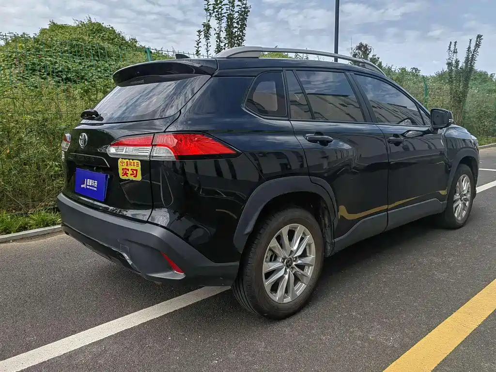 TOYOTA COROLLA CROSS 2024