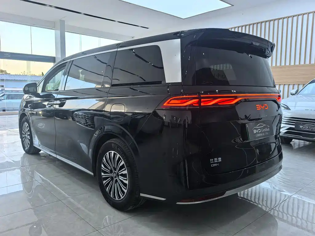 BYD XIA 2025