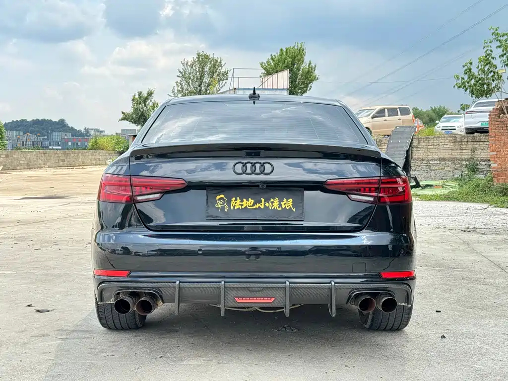 AUDI A4L 2019